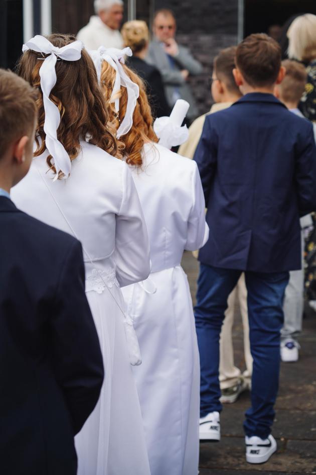 Einzug zur Erstkommunion in St. Stephan