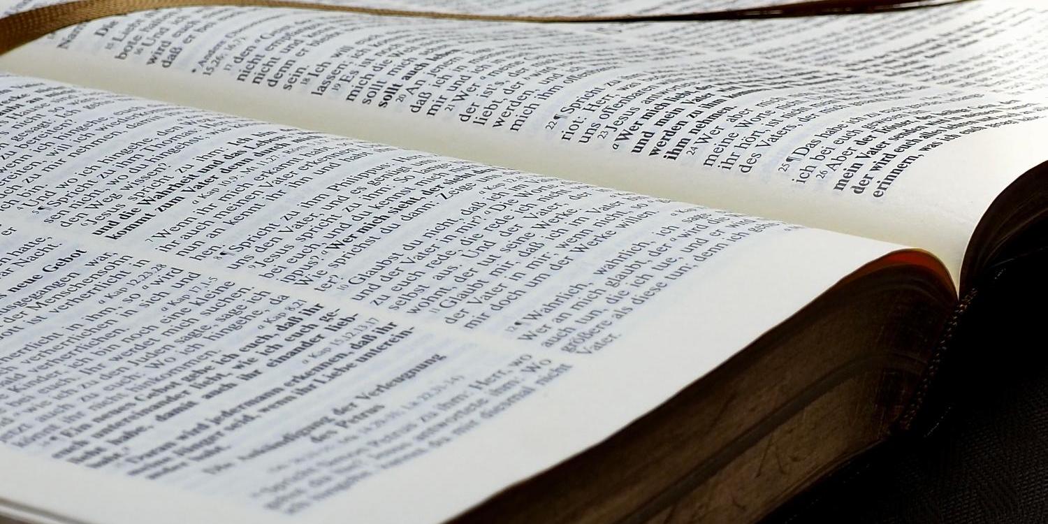 bibel_by_Gabi_Fleischmann_pfarrbriefservice